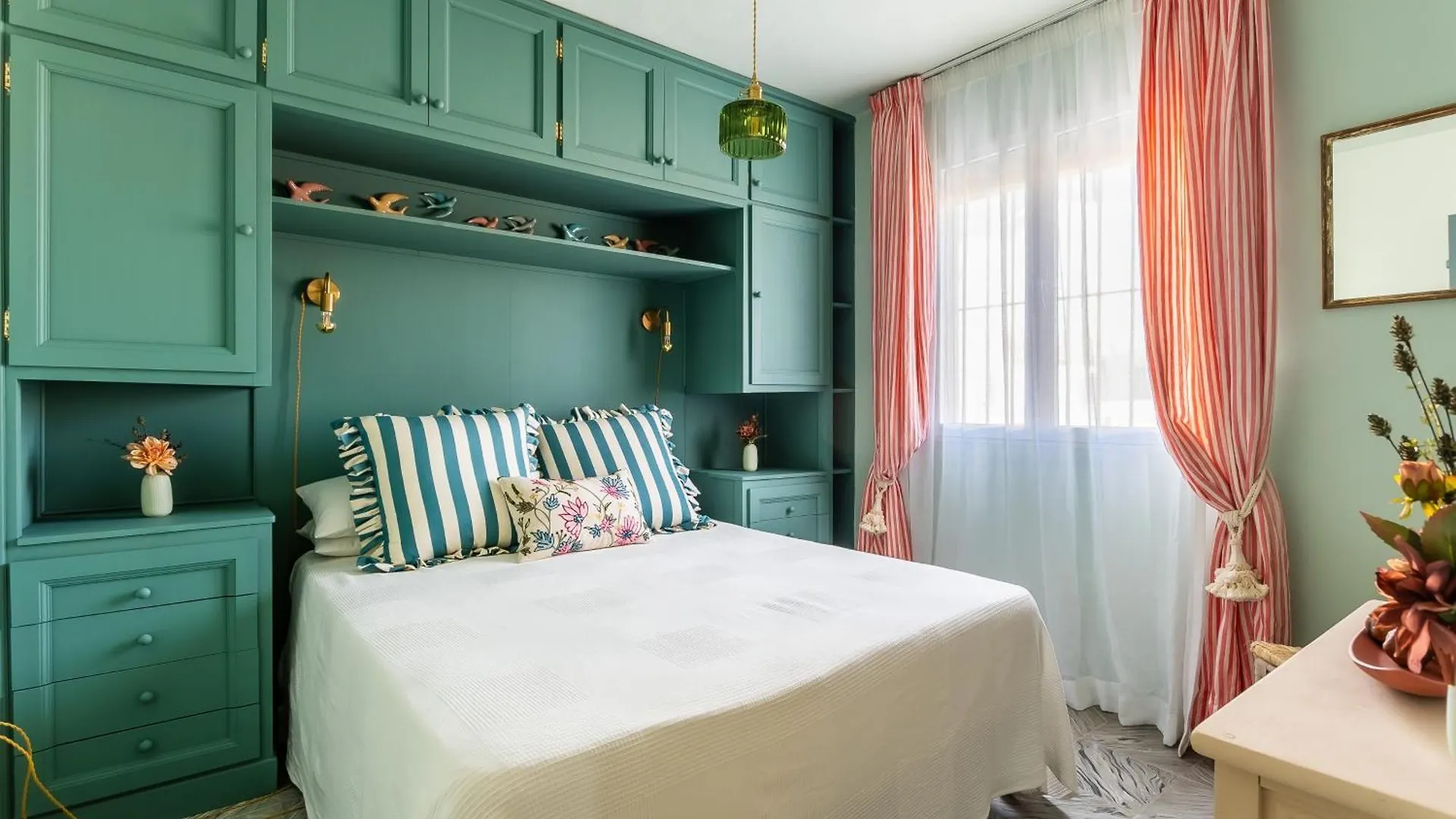 Romantic Rooftop Apartment With Stunning Sea And Mountain Views Marbella