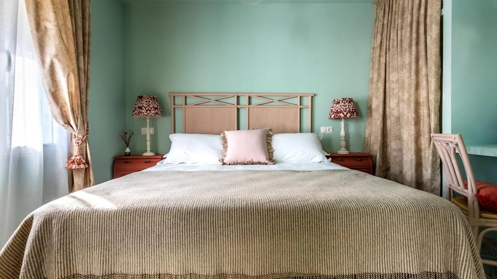 Romantic Rooftop Apartment With Stunning Sea And Mountain Views Marbella